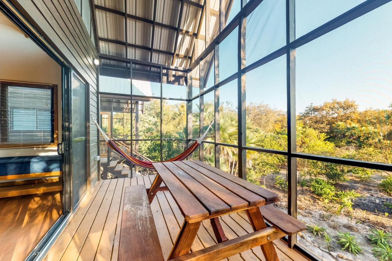 Inn The Trees Cabanas Placencia 외부 사진