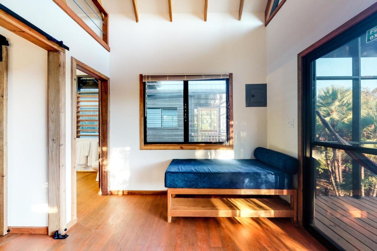 Inn The Trees Cabanas Placencia 외부 사진