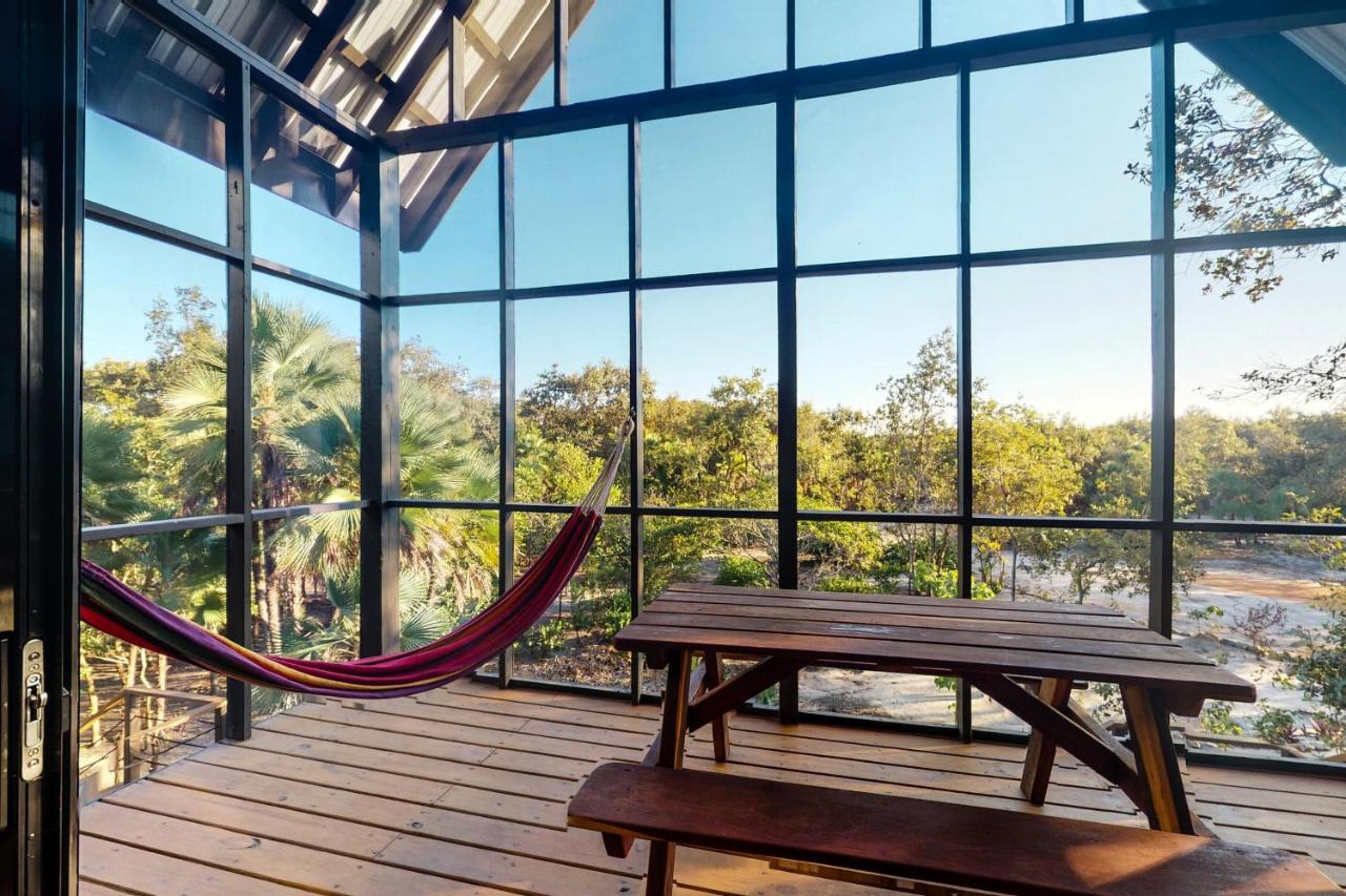 Inn The Trees Cabanas Placencia 외부 사진